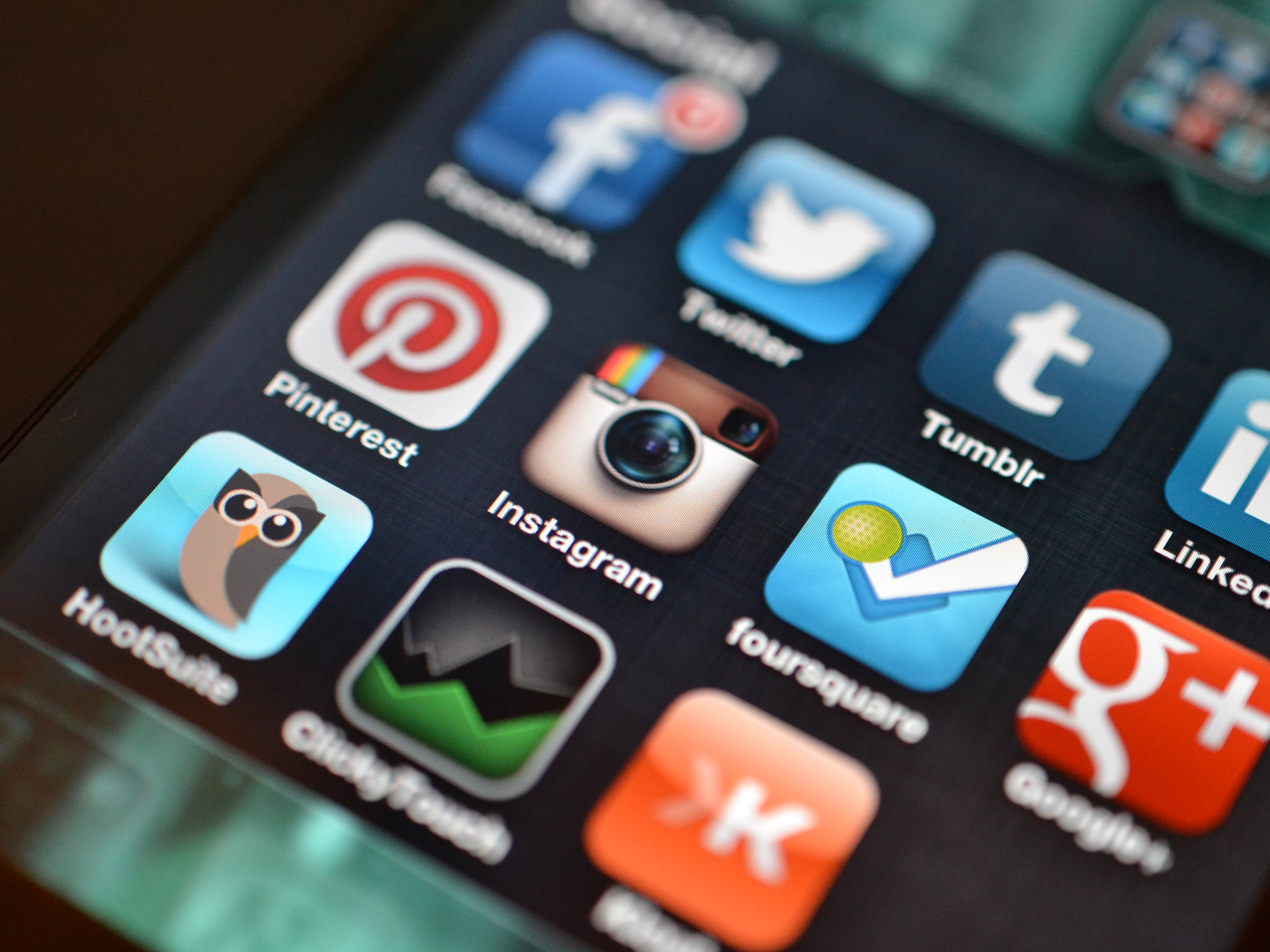 21 Best Social Media Management Tools to Harness the Power of Social Networking in 2021